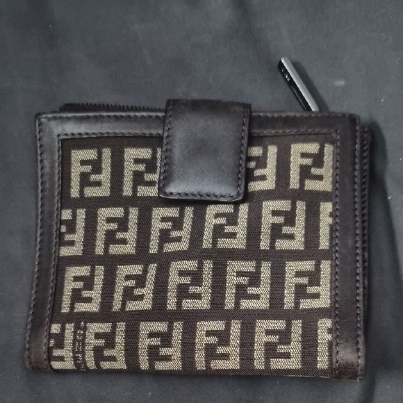 Fendi Wallet - Picture 1 of 8